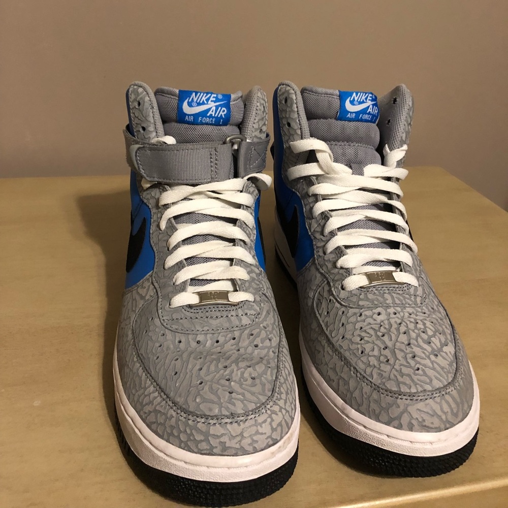 SB03.   Air Force 1 high